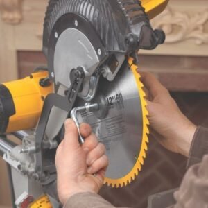 Double Bevel Sliding Miter Saw, 12-inch, Compound (DWS780R)