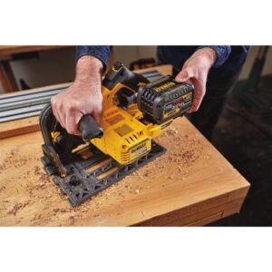 FLEXVOLT 60V MAX* Circular Saw, 6-1/2-Inch, Cordless TrackSaw Kit (DCS520T1)