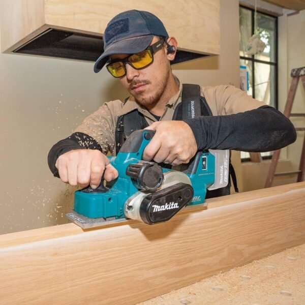 XPK02Z 18V LXT® Lithium-Ion Brushless Cordless 3-1/4" Planer - Image 3